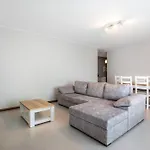Apartment Waves *